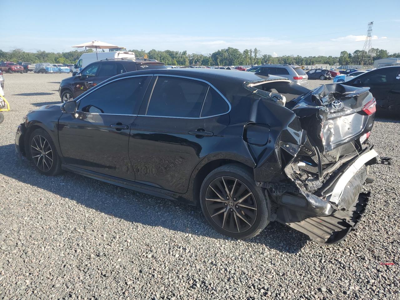 2022 TOYOTA CAMRY SE — снимка 2