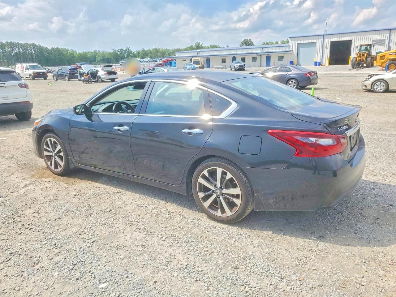 2017 NISSAN ALTIMA 2.5 SR — снимка 2