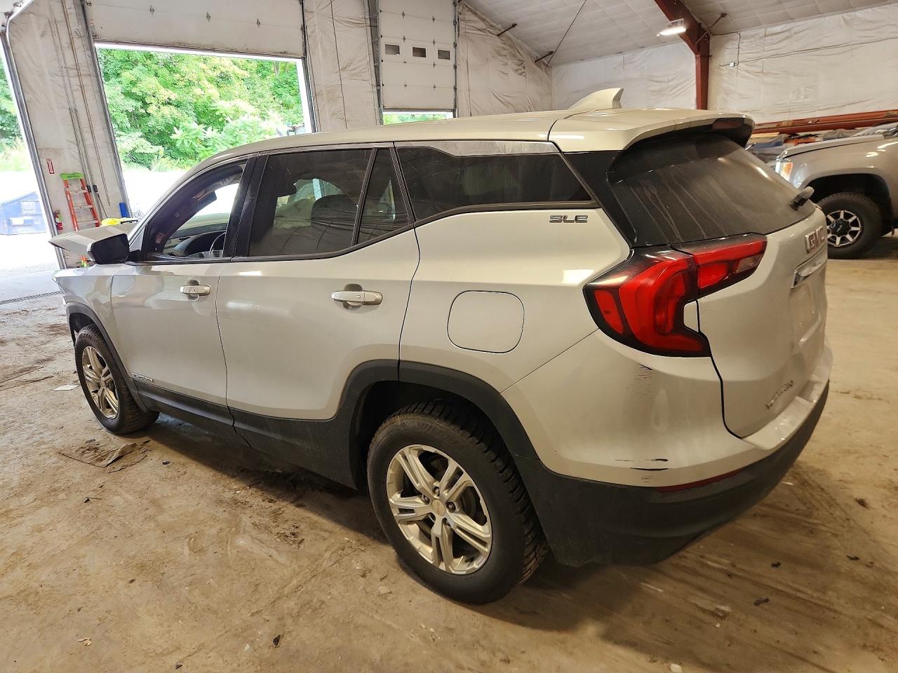 2020 GMC TERRAIN SLE — снимка 2