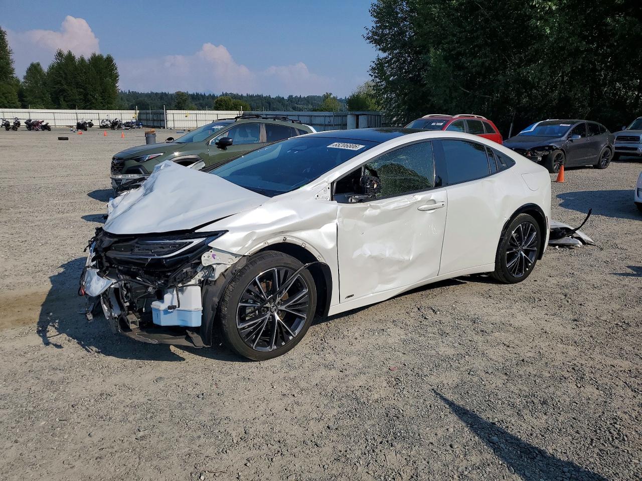 2024 TOYOTA PRIUS XLE