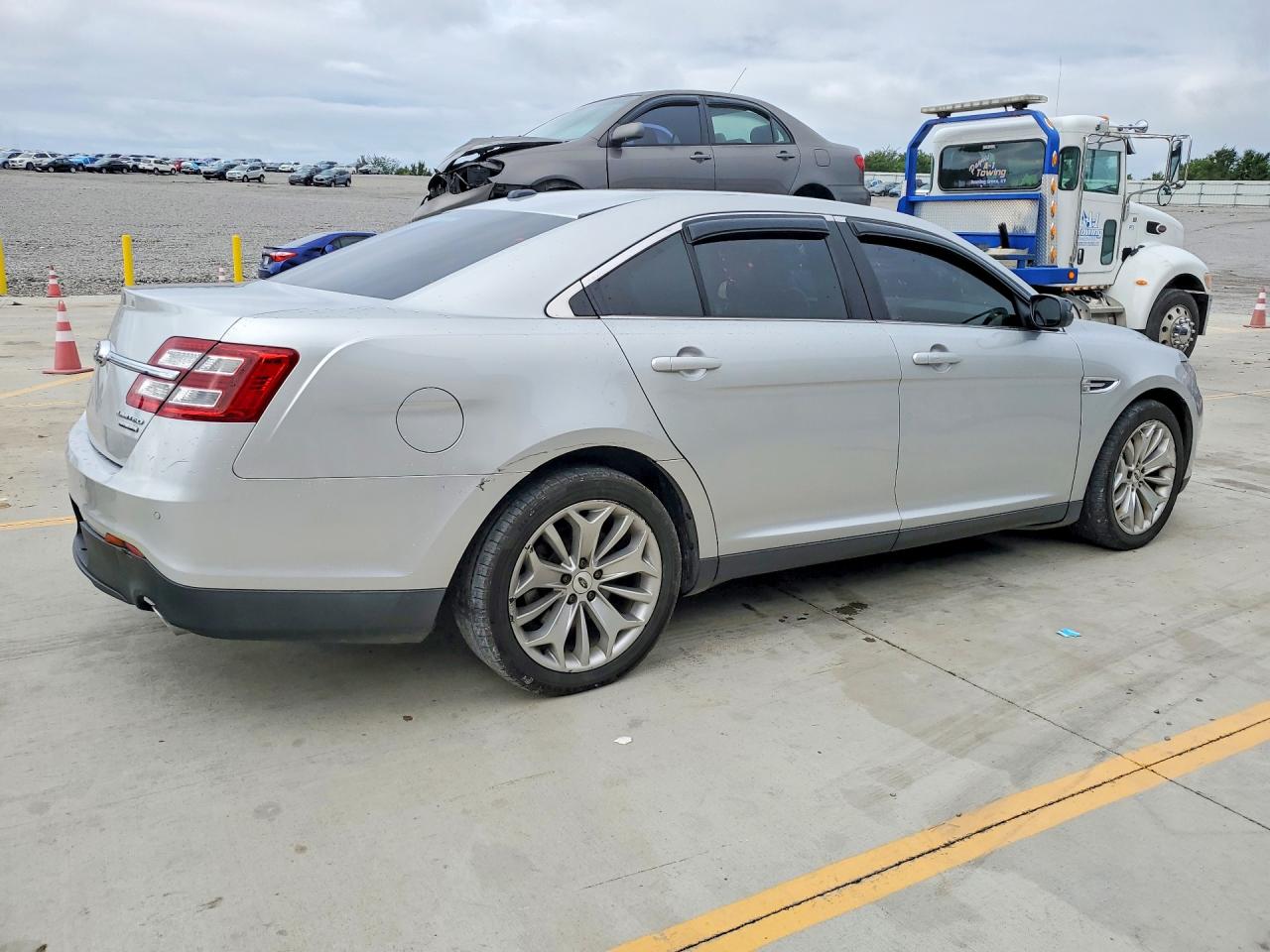 2017 FORD TAURUS LIMITED — снимка 3