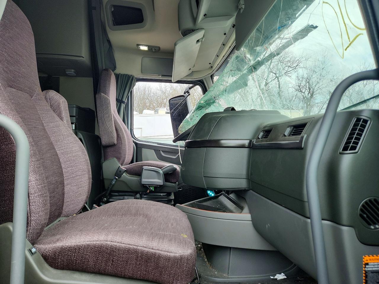 2026 VOLVO VNR — снимка 5