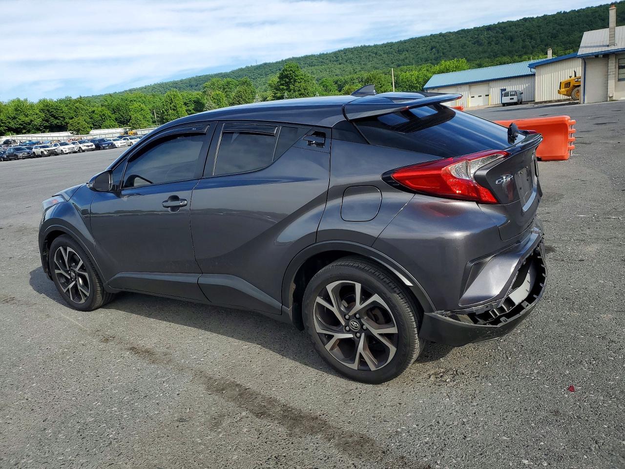 2018 TOYOTA C-HR XLE — снимка 2