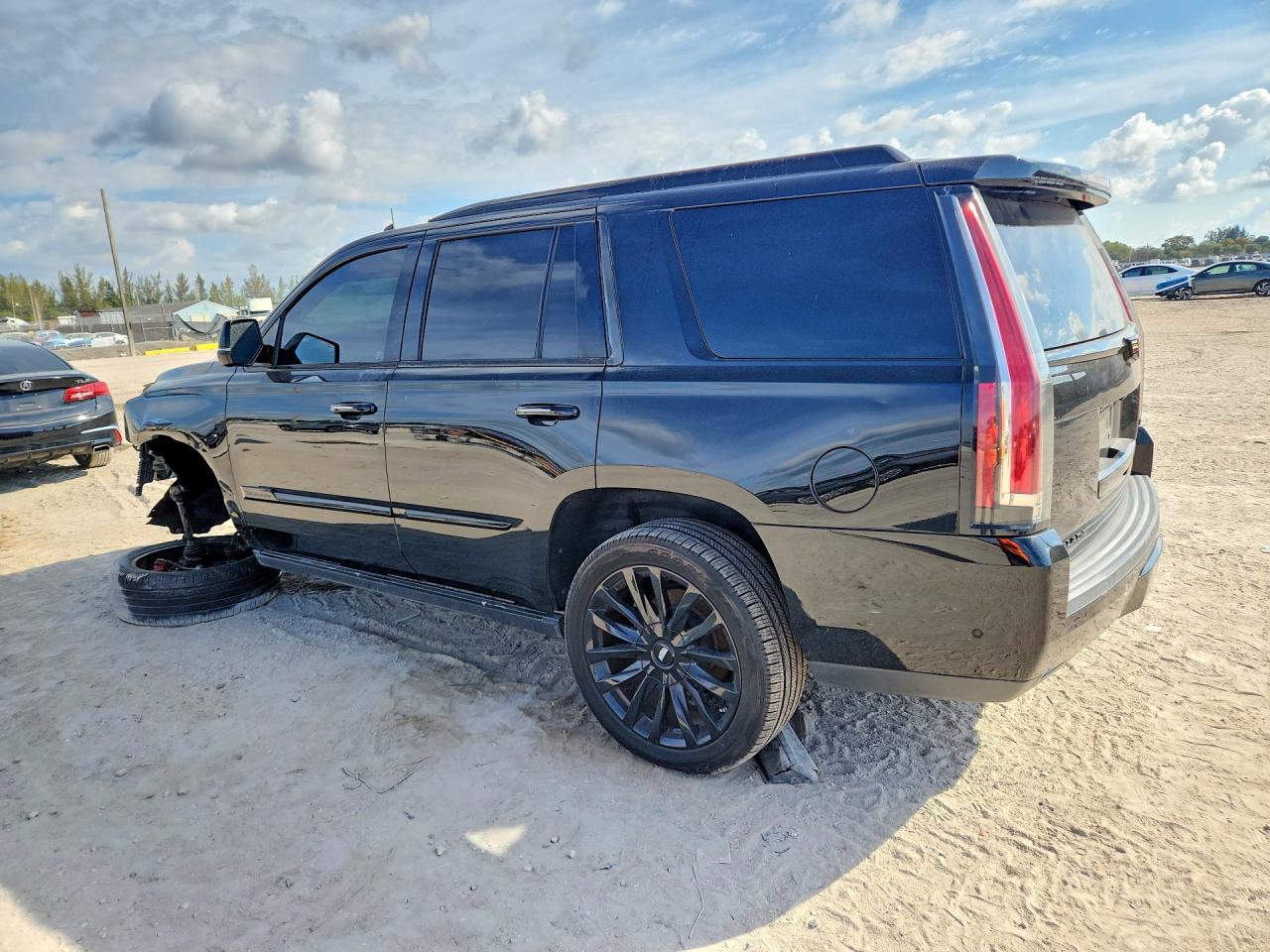 2019 CADILLAC ESCALADE PLATINUM — снимка 2