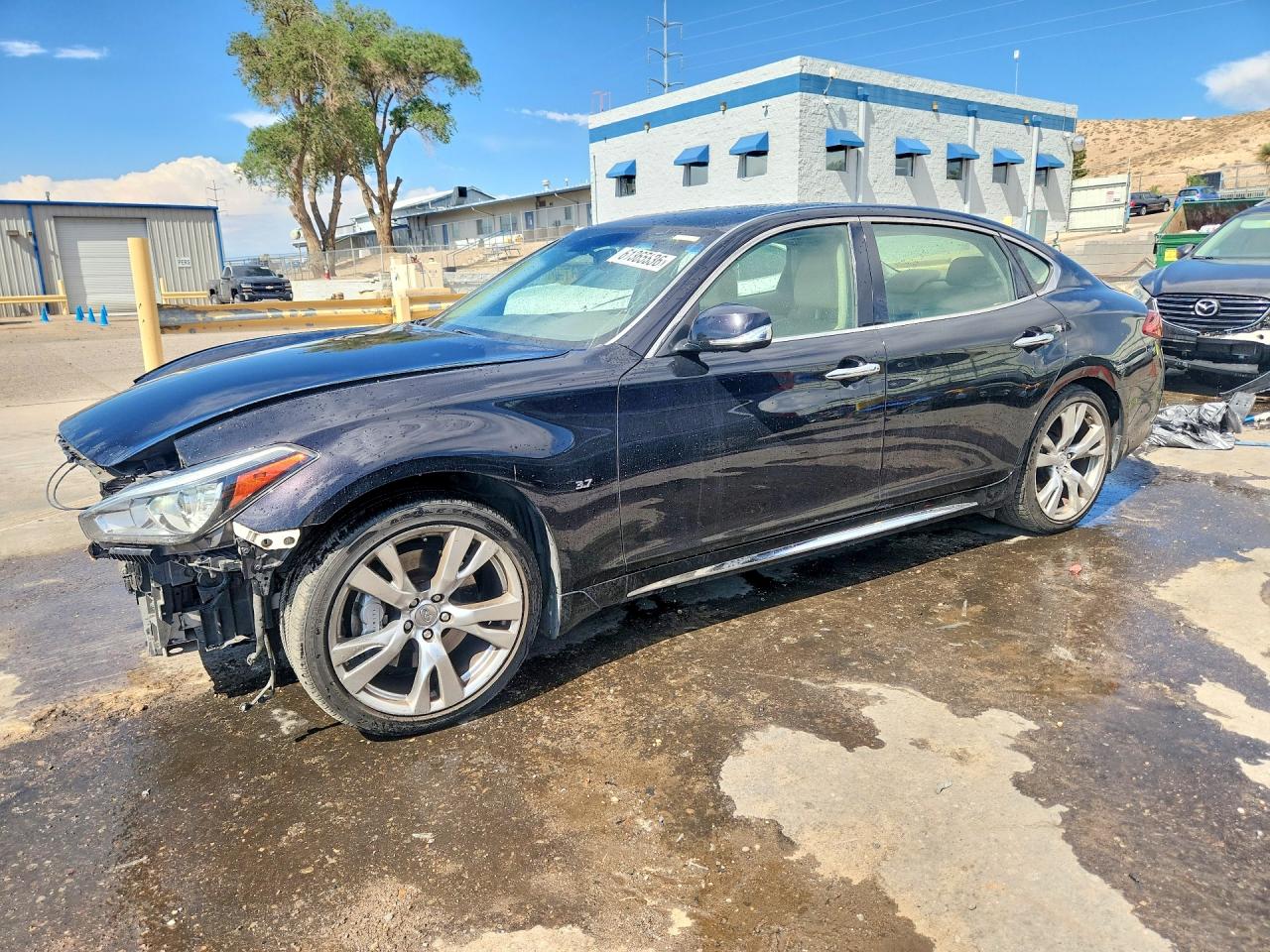 2015 INFINITI Q70L 3.7