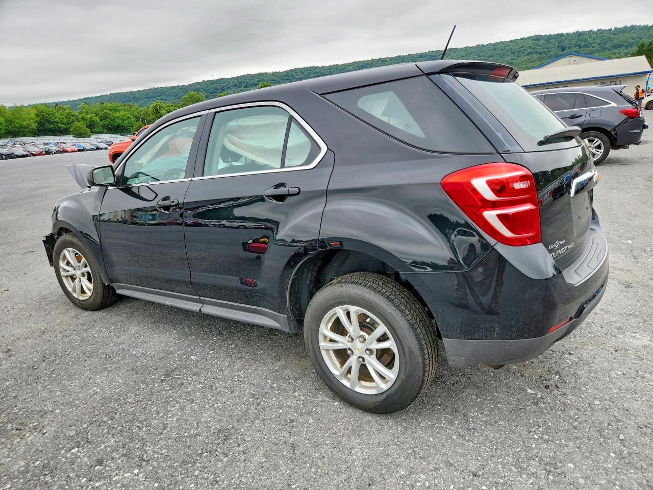 2017 CHEVROLET EQUINOX LS — снимка 2