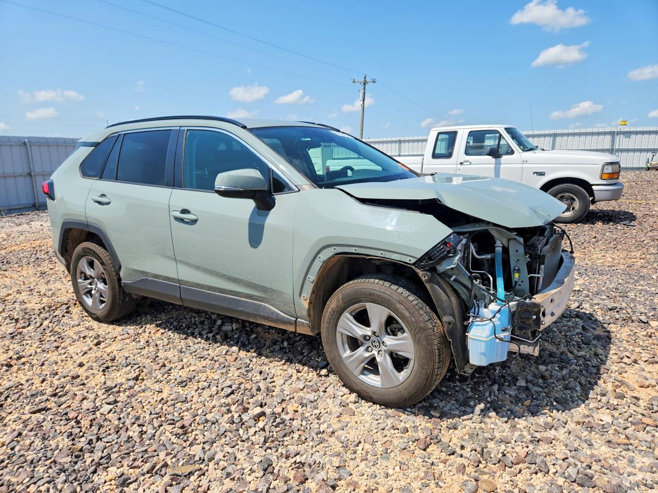 2023 TOYOTA RAV4 XLE — снимка 4