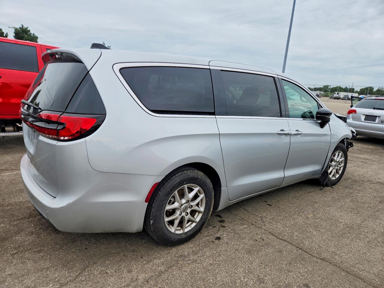 2024 CHRYSLER PACIFICA TOURING L — снимка 3