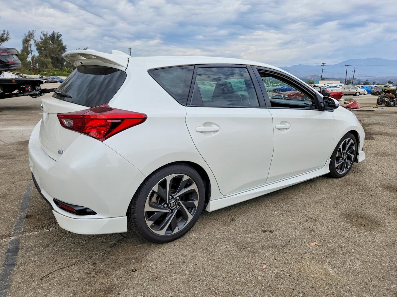 2017 TOYOTA COROLLA IM BASE — снимка 3