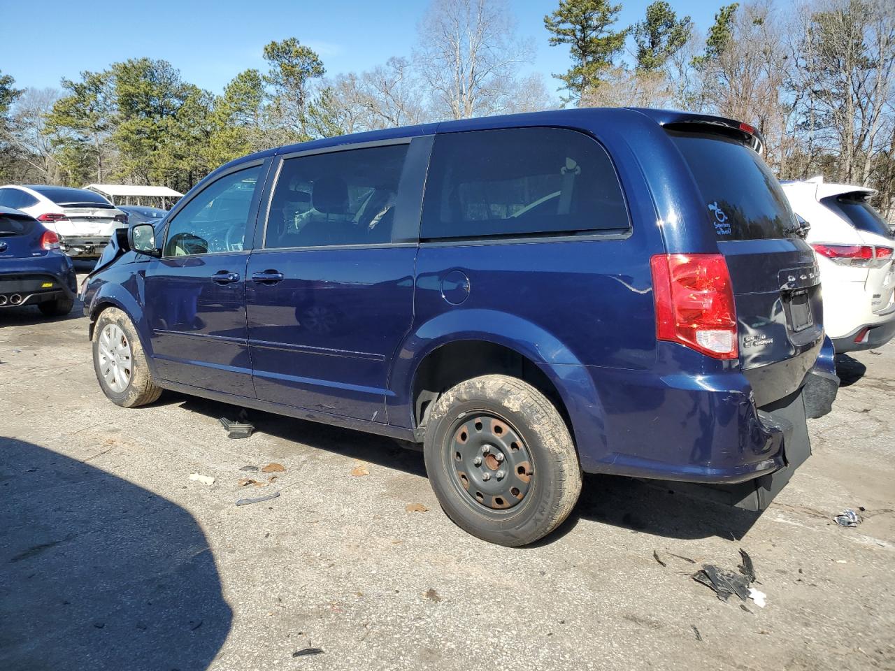 2015 DODGE GRAND CARAVAN SE — снимка 2