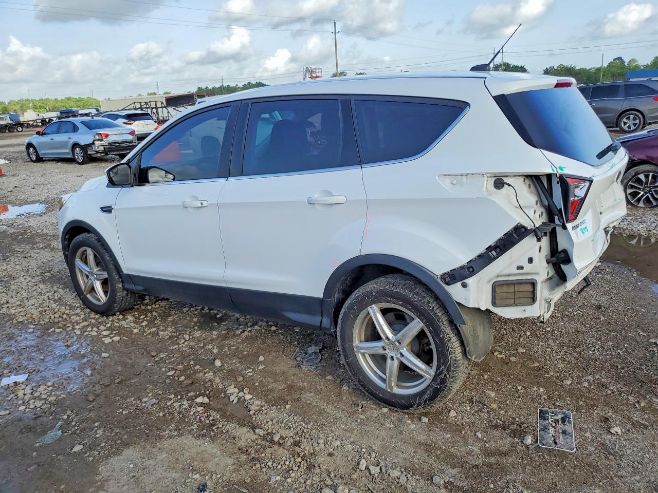 2017 FORD ESCAPE SE — снимка 2