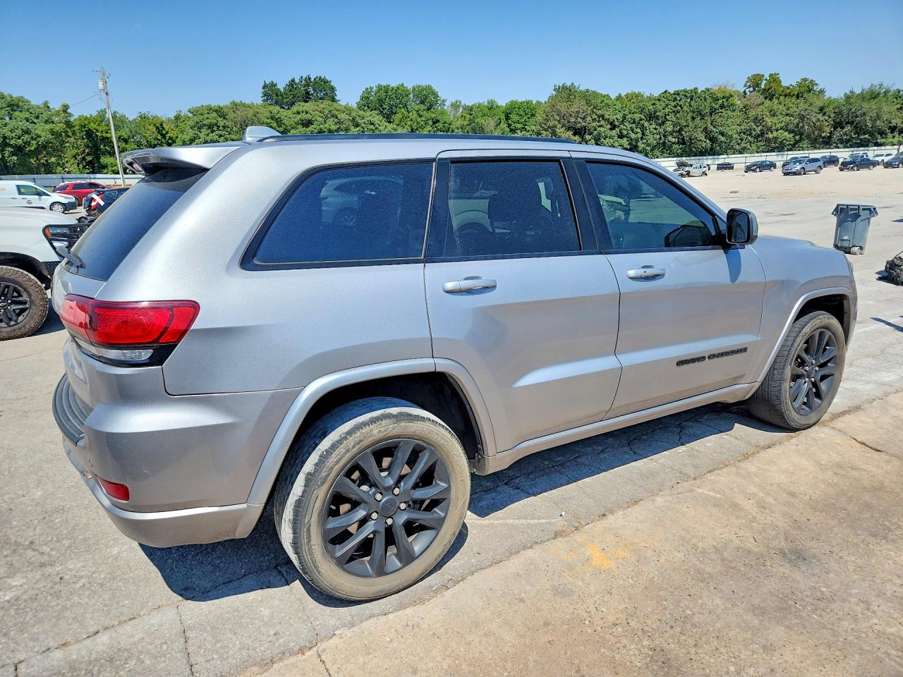 2020 JEEP GRAND CHEROKEE LAREDO — снимка 3