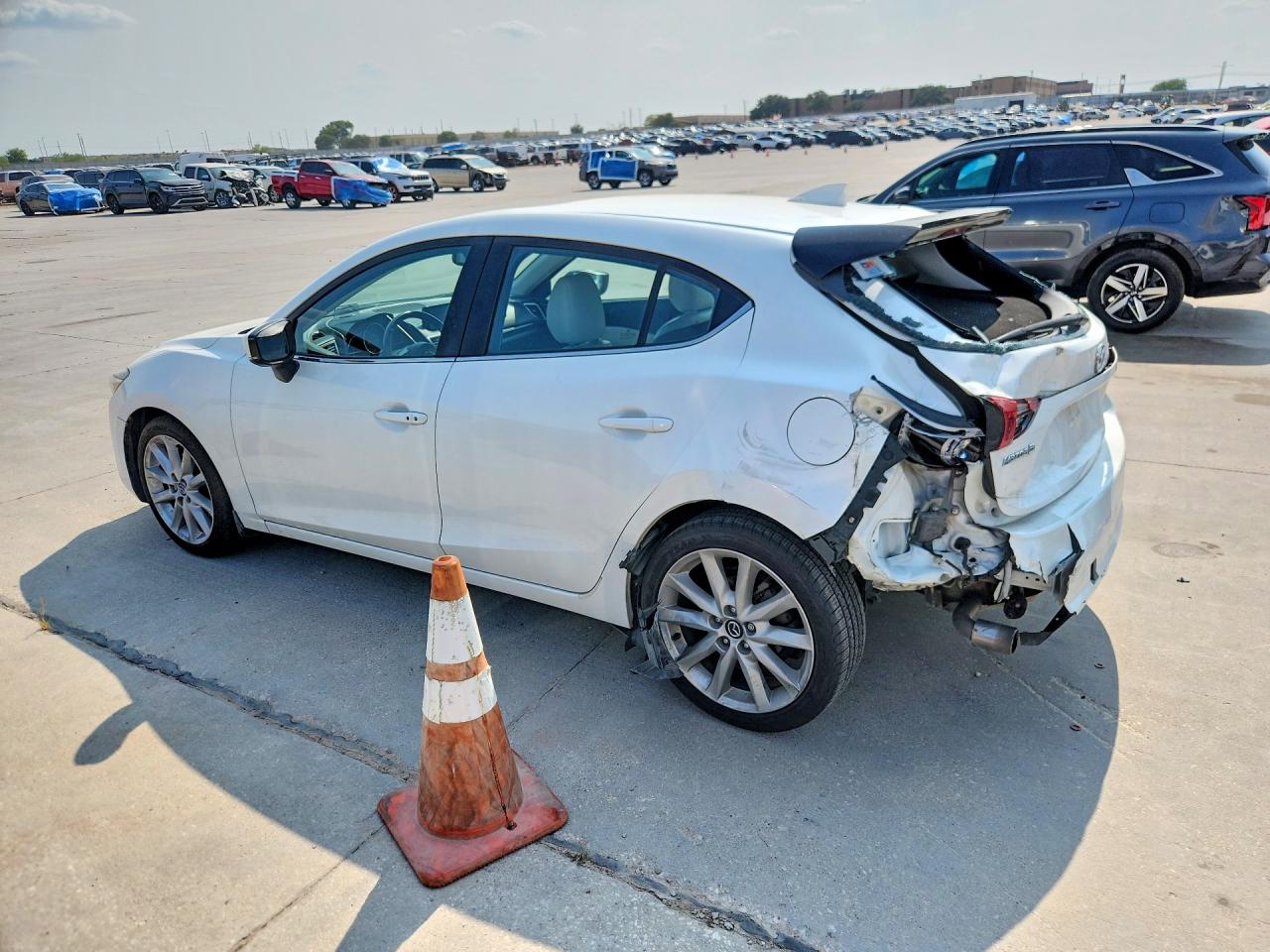 2017 MAZDA 3 GRAND TOURING — снимка 2