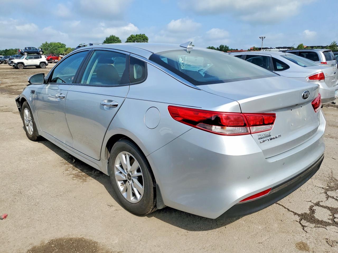 2017 KIA OPTIMA LX — снимка 2