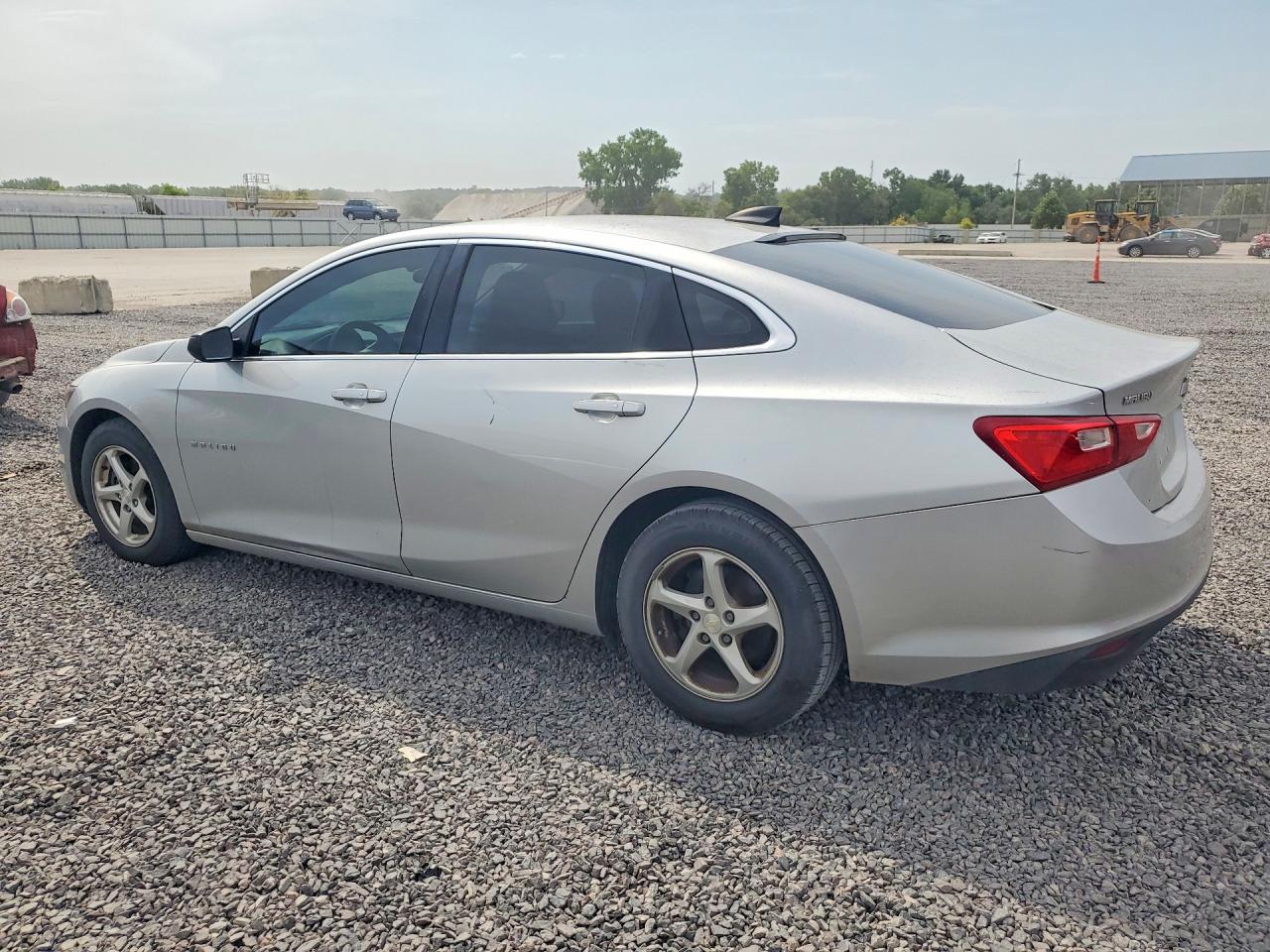 2017 CHEVROLET MALIBU LS — снимка 2