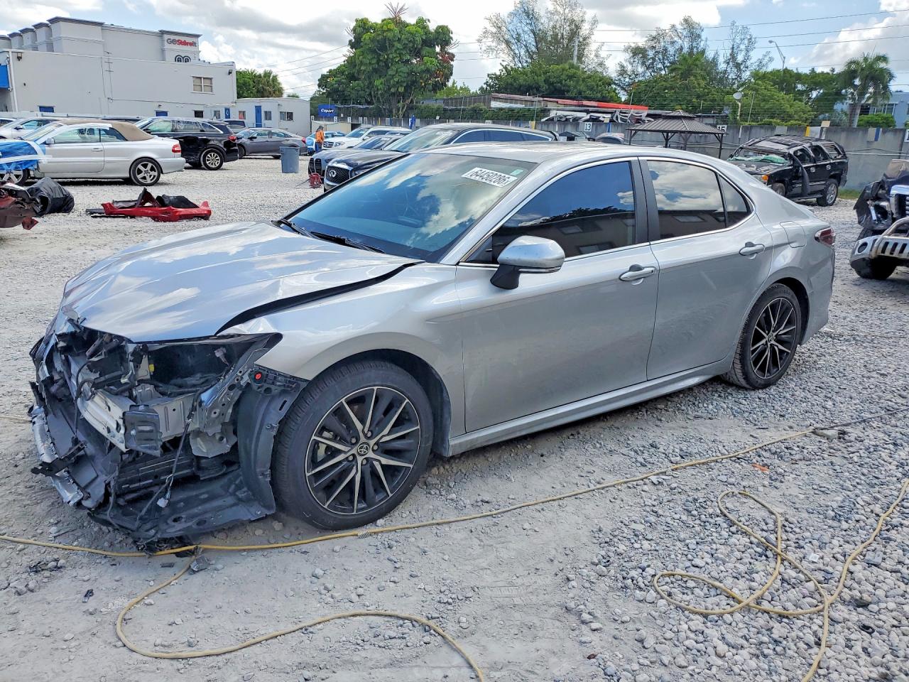 2024 TOYOTA CAMRY HYBRID SE