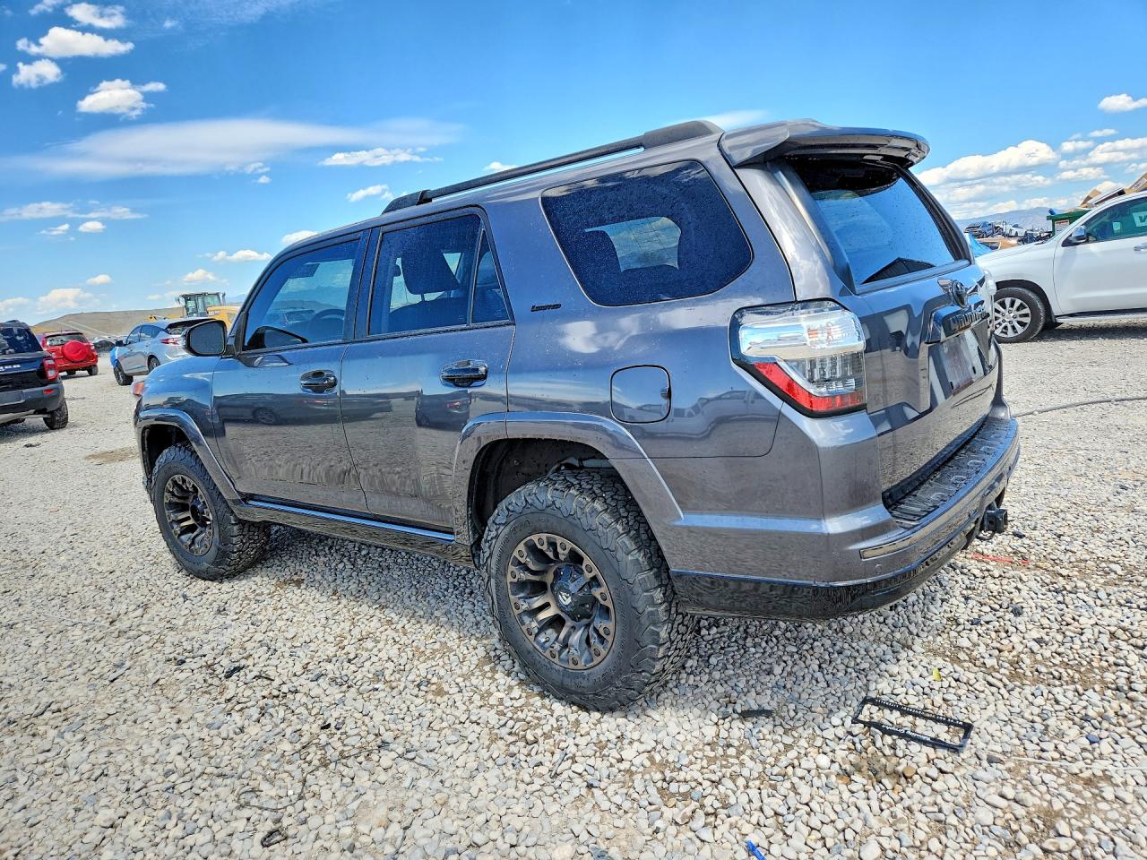 2021 TOYOTA 4RUNNER NIGHTSHADE EDITION — снимка 2