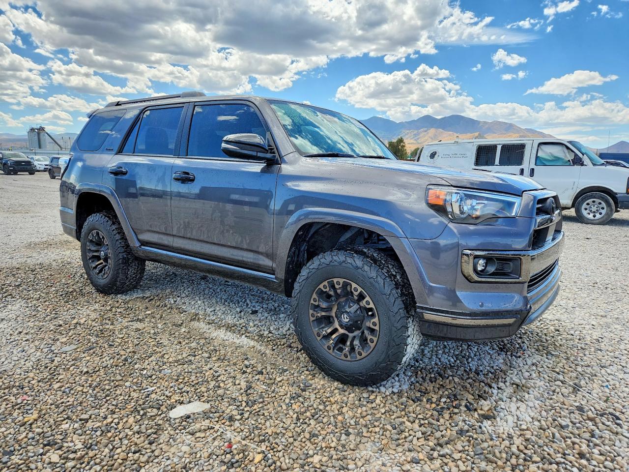 2021 TOYOTA 4RUNNER NIGHTSHADE EDITION — снимка 4