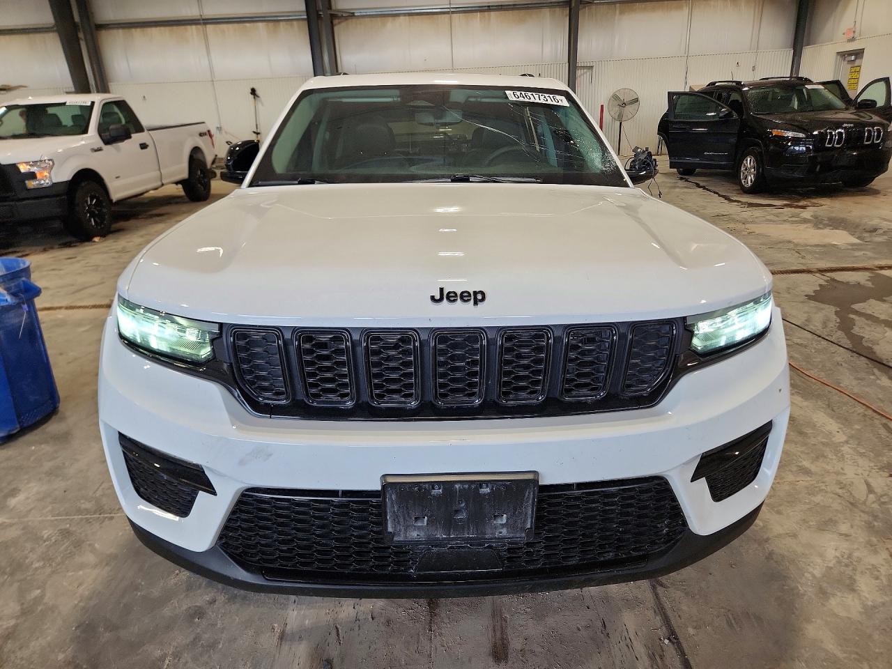 2023 JEEP GRAND CHEROKEE LIMITED — снимка 5
