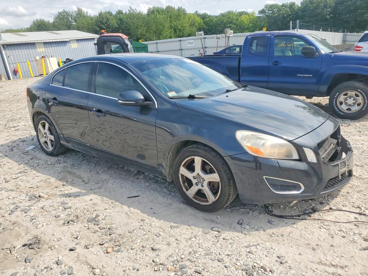 2013 VOLVO S60 T5 — снимка 4