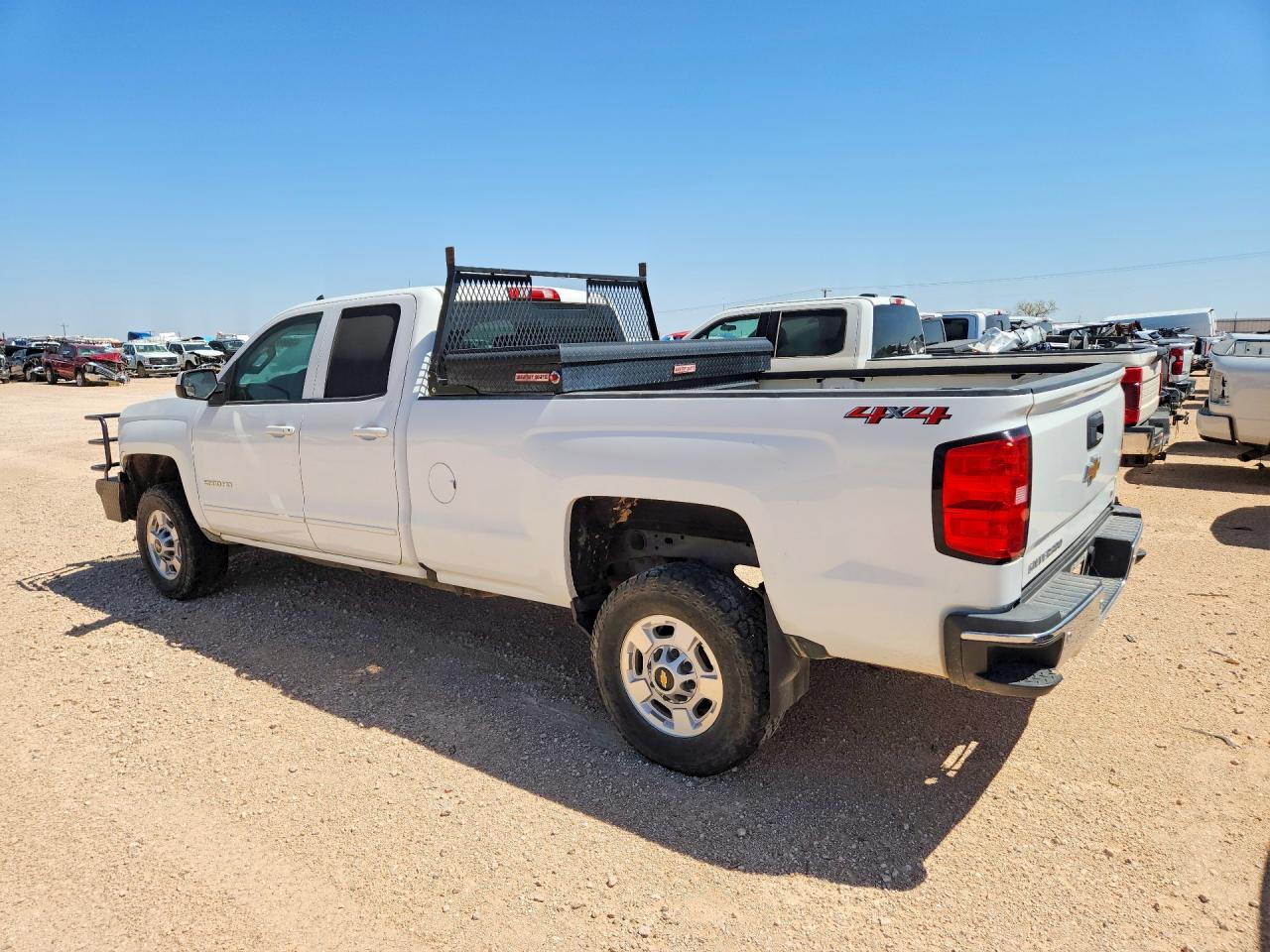 2015 CHEVROLET SILVERADO K2500 HEAVY DUTY LT — снимка 2