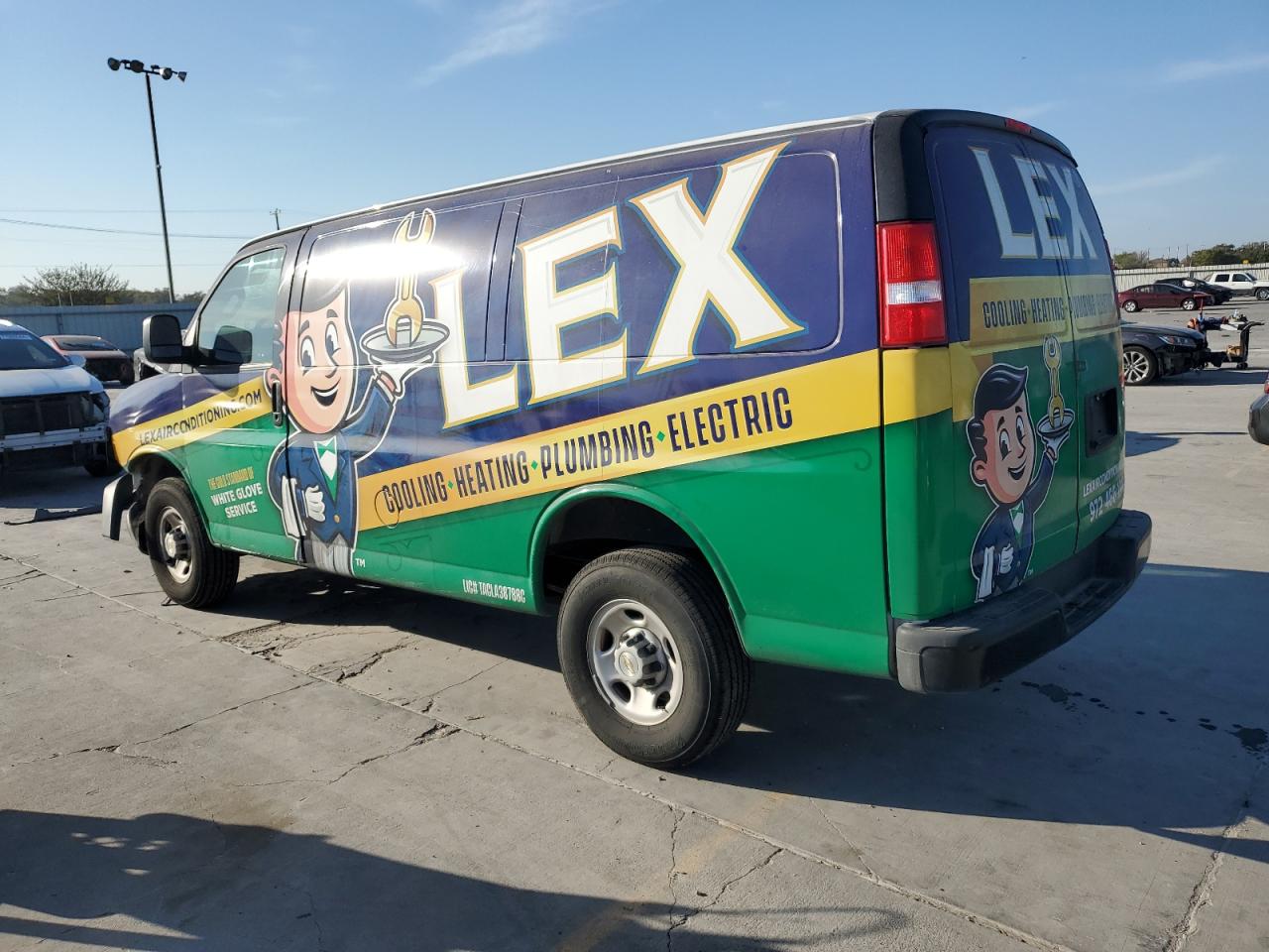 2023 CHEVROLET EXPRESS G2500 — снимка 2