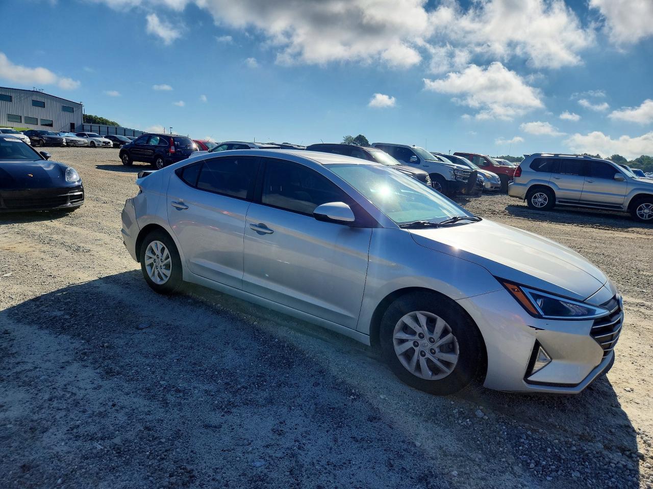 2019 HYUNDAI ELANTRA SE — снимка 4