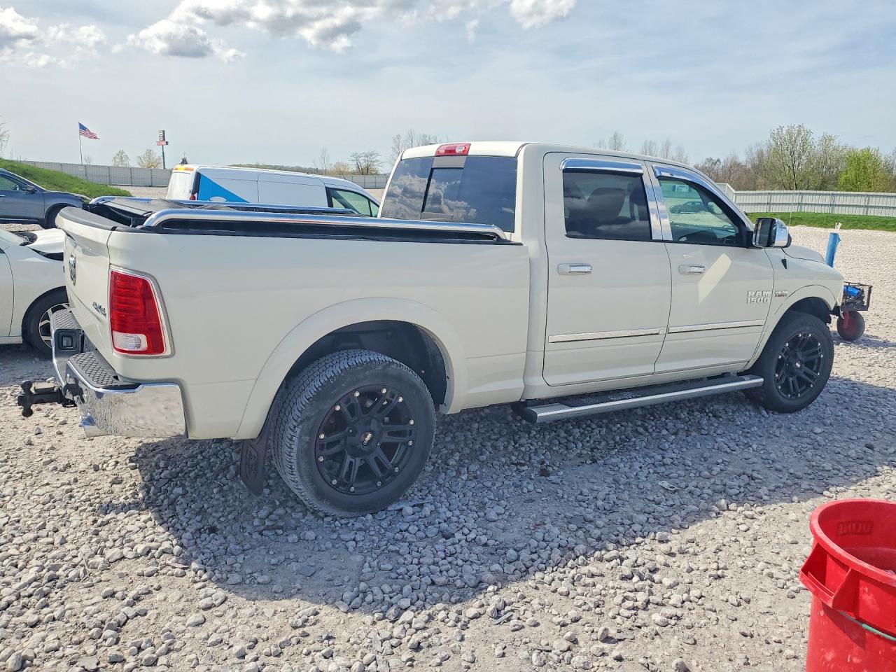 2017 RAM 1500 LARAMIE — снимка 3