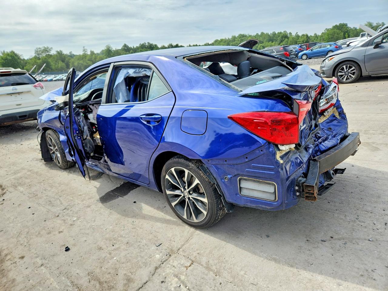 2019 TOYOTA COROLLA SE — снимка 2
