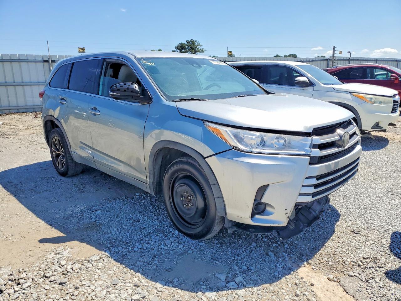 2018 TOYOTA HIGHLANDER LE — снимка 4