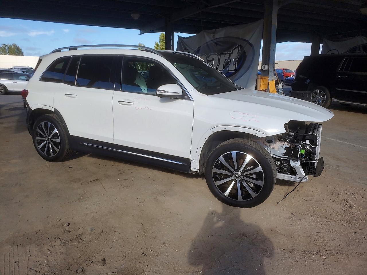 2023 MERCEDES-BENZ GLB 250 4MATIC — снимка 4