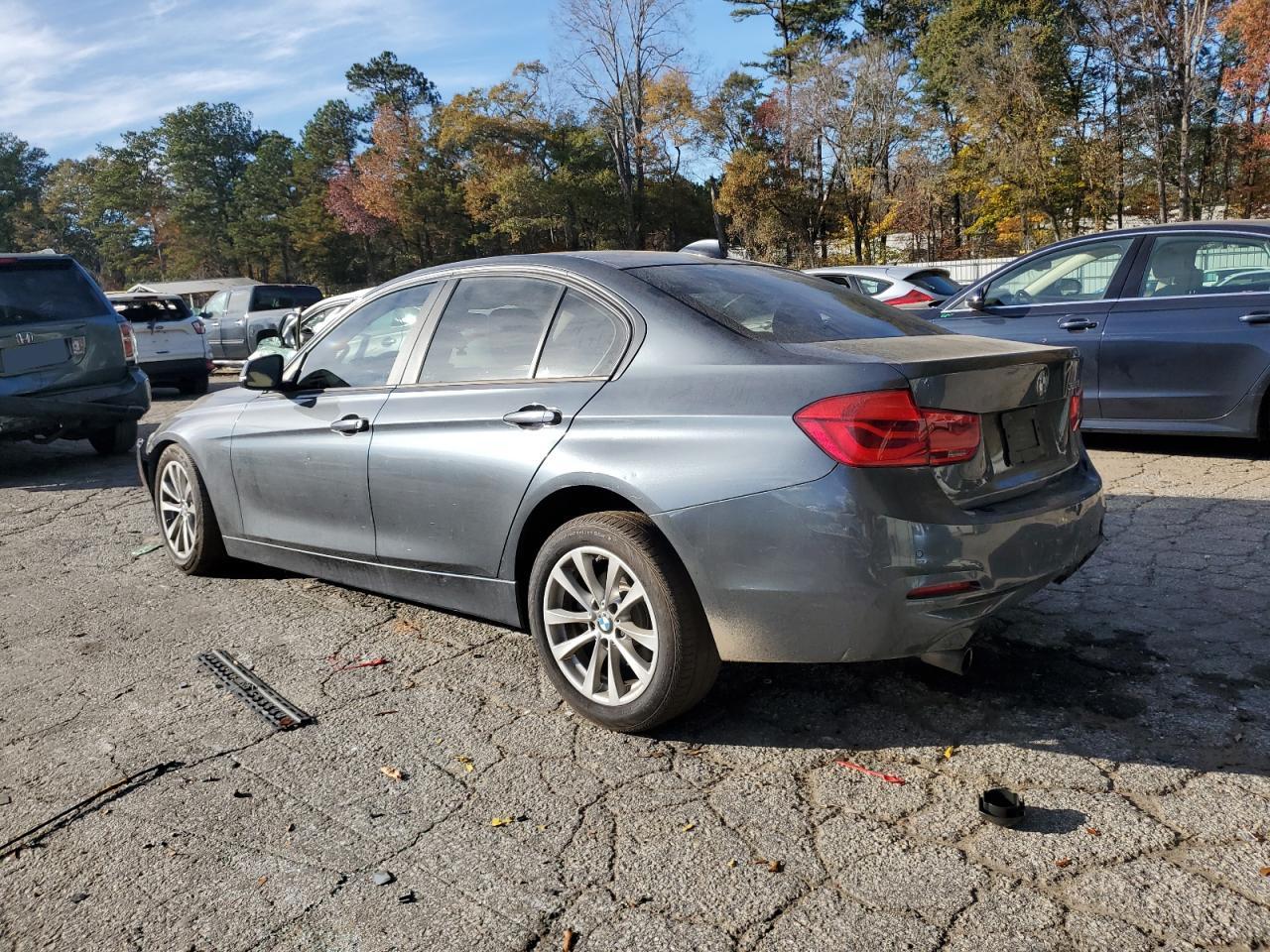 2017 BMW 320 I — снимка 2