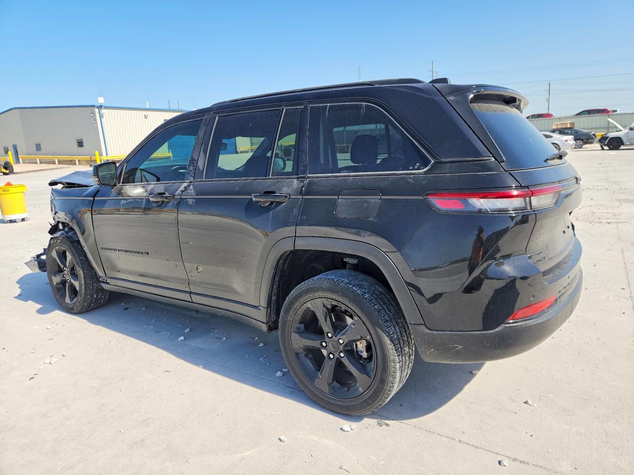 2023 JEEP GRAND CHEROKEE LIMITED — снимка 2