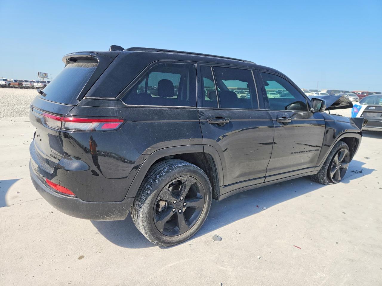 2023 JEEP GRAND CHEROKEE LIMITED — снимка 3