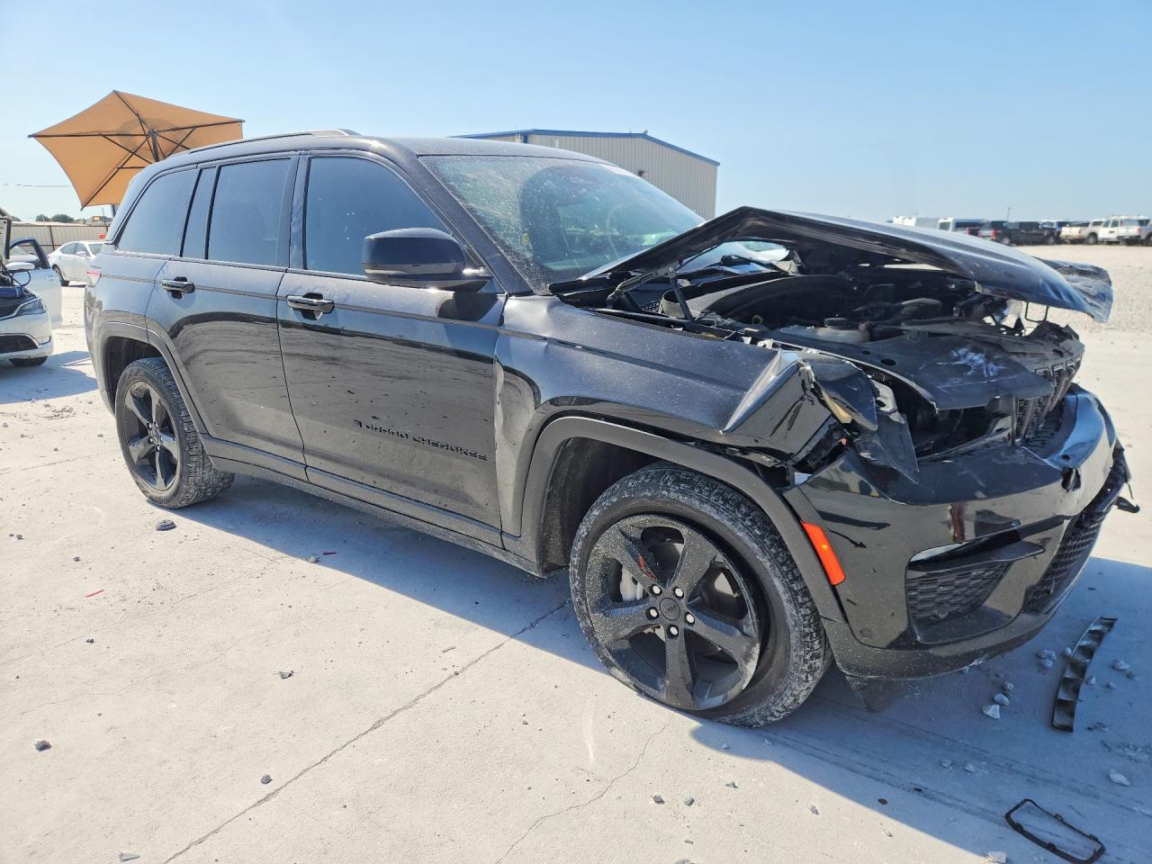 2023 JEEP GRAND CHEROKEE LIMITED — снимка 4