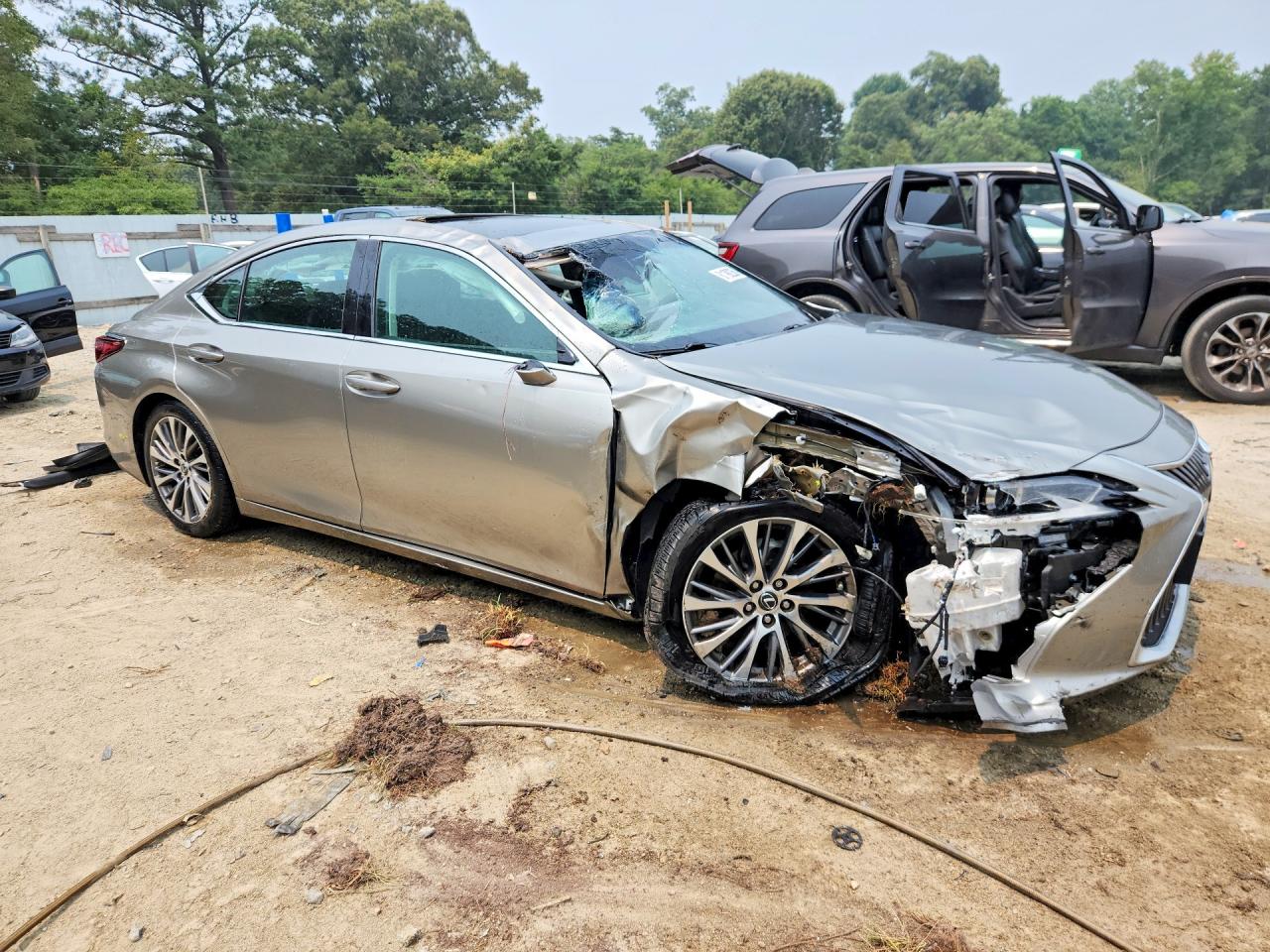 2019 LEXUS ES 350 — снимка 4