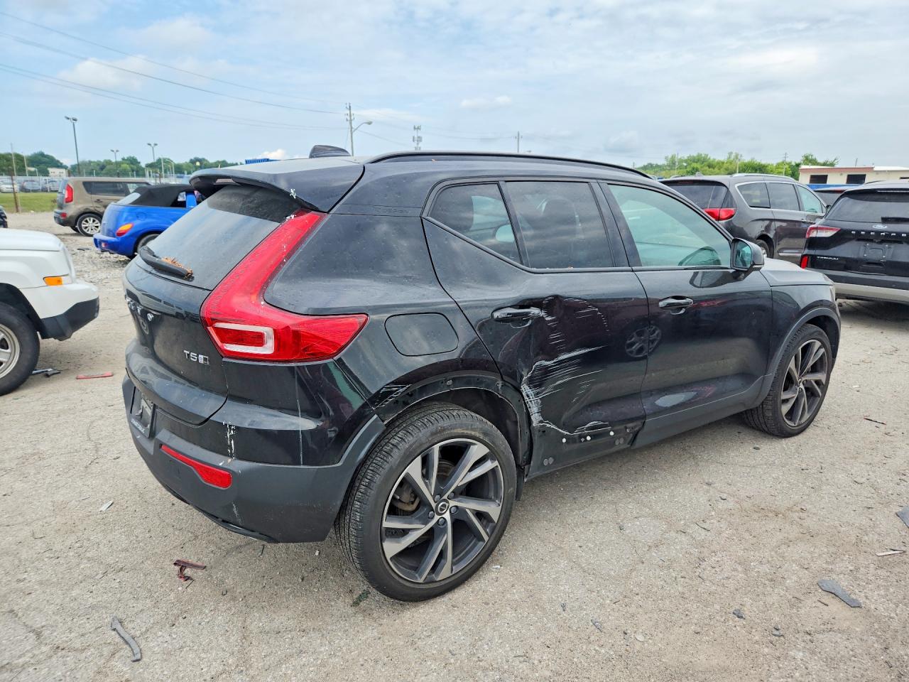 2019 VOLVO XC40 T5 R-DESIGN — снимка 3