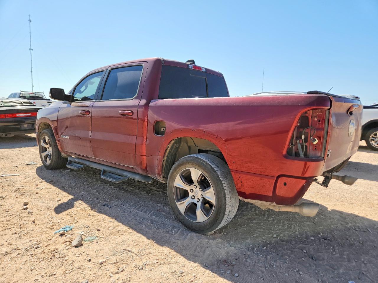 2019 RAM 1500 LARAMIE — снимка 2