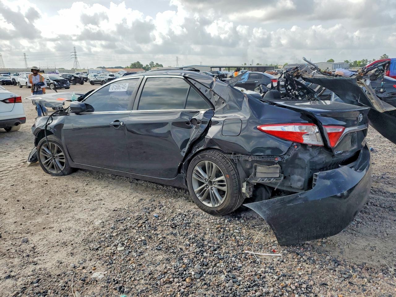 2016 TOYOTA CAMRY SE — снимка 2