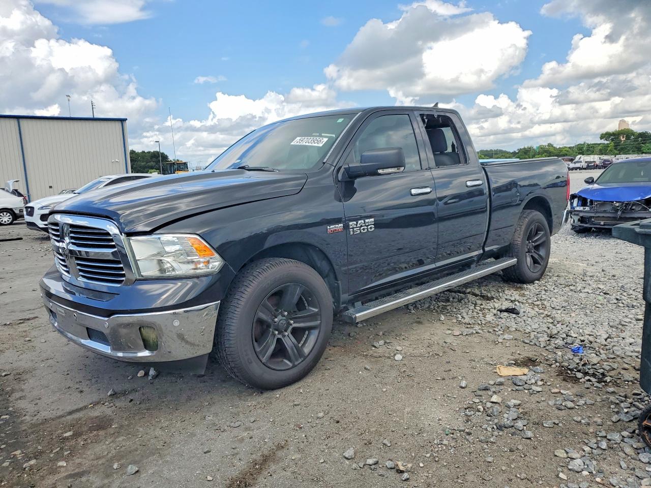 2016 RAM 1500 SLT