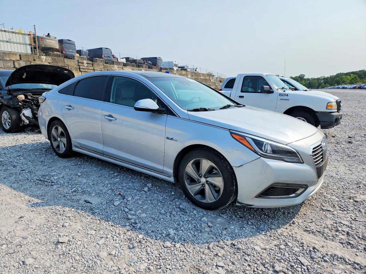 2017 HYUNDAI SONATA HYBRID LIMITED — снимка 4