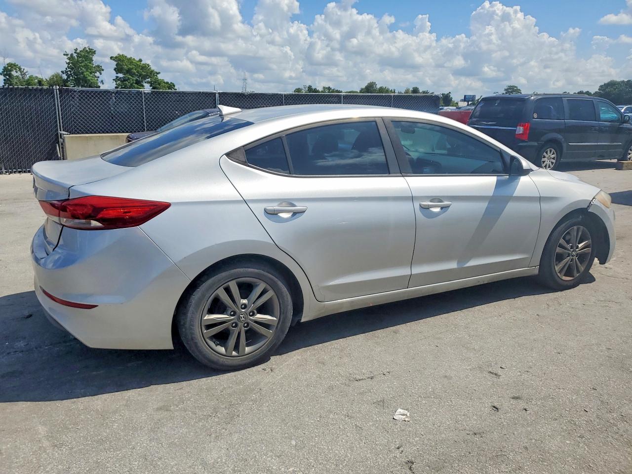 2017 HYUNDAI ELANTRA SE — снимка 3