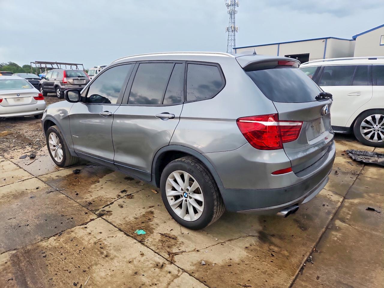 2013 BMW X3 XDRIVE28I — снимка 2