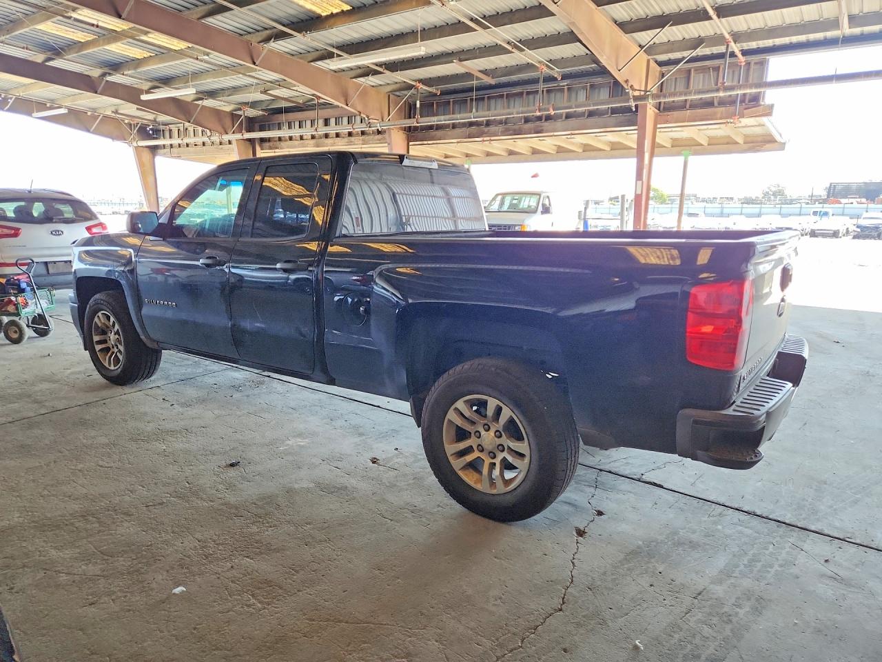 2015 CHEVROLET SILVERADO C1500 — снимка 2