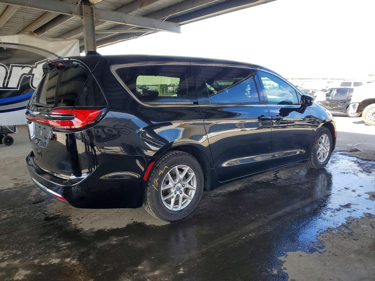 2025 CHRYSLER PACIFICA SELECT — снимка 3