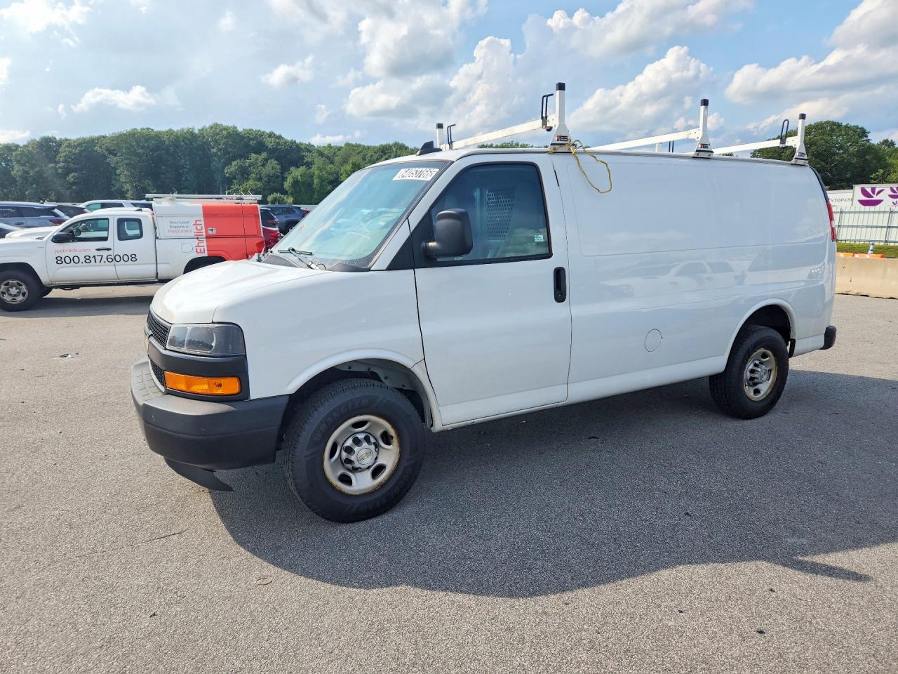 2022 CHEVROLET EXPRESS G2500 LT