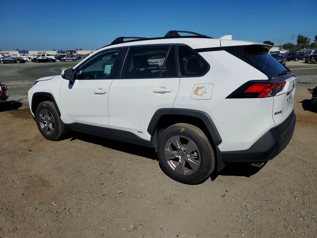 2025 TOYOTA RAV4 LE — снимка 2