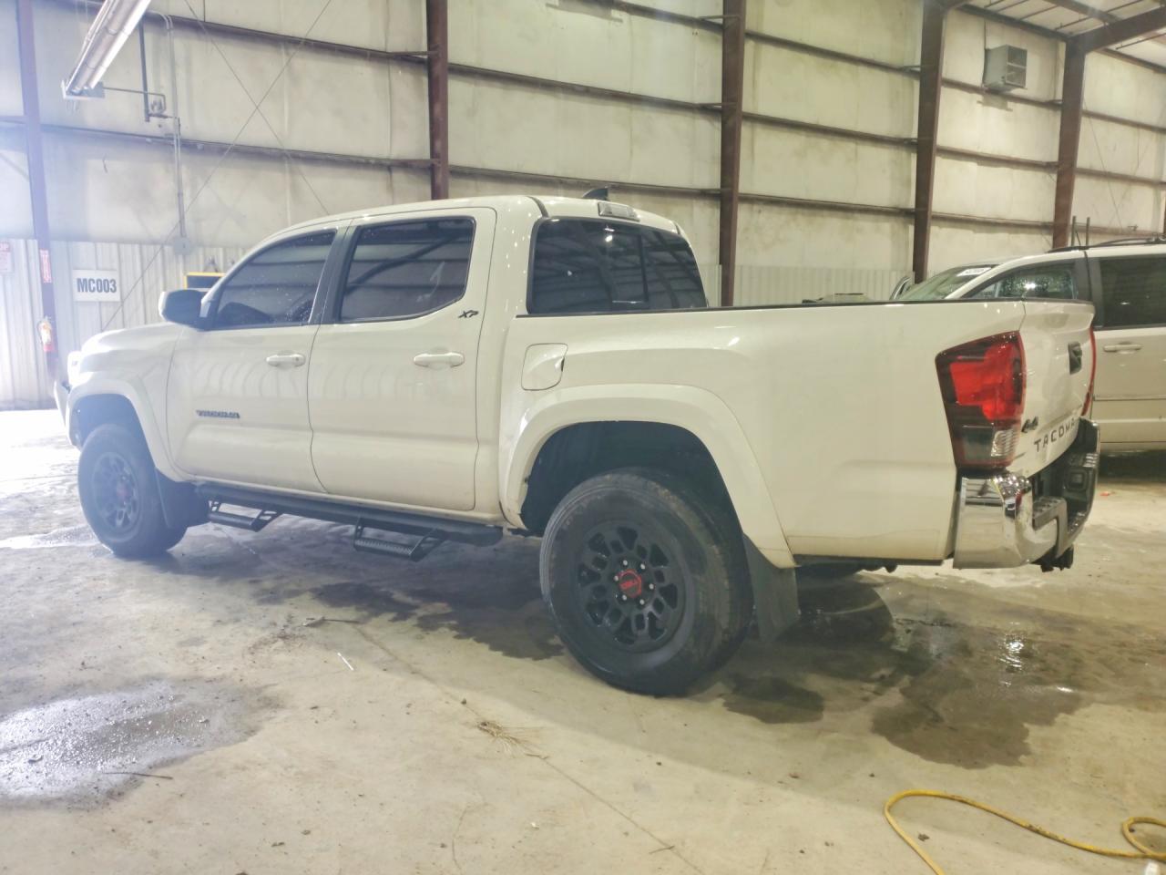 2022 TOYOTA TACOMA SR5 V6 — снимка 2