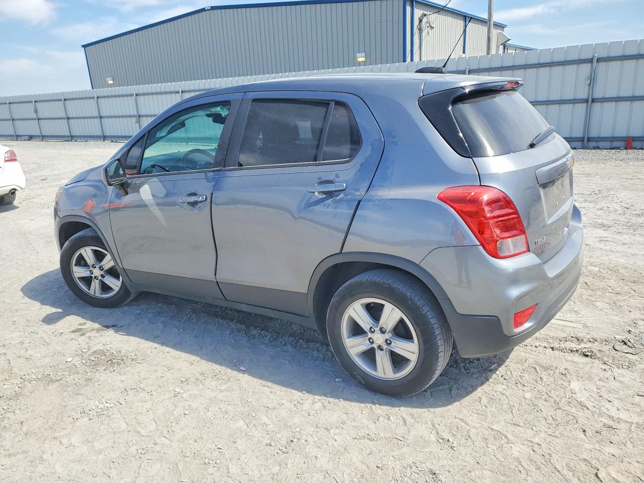 2020 CHEVROLET TRAX LS — снимка 2