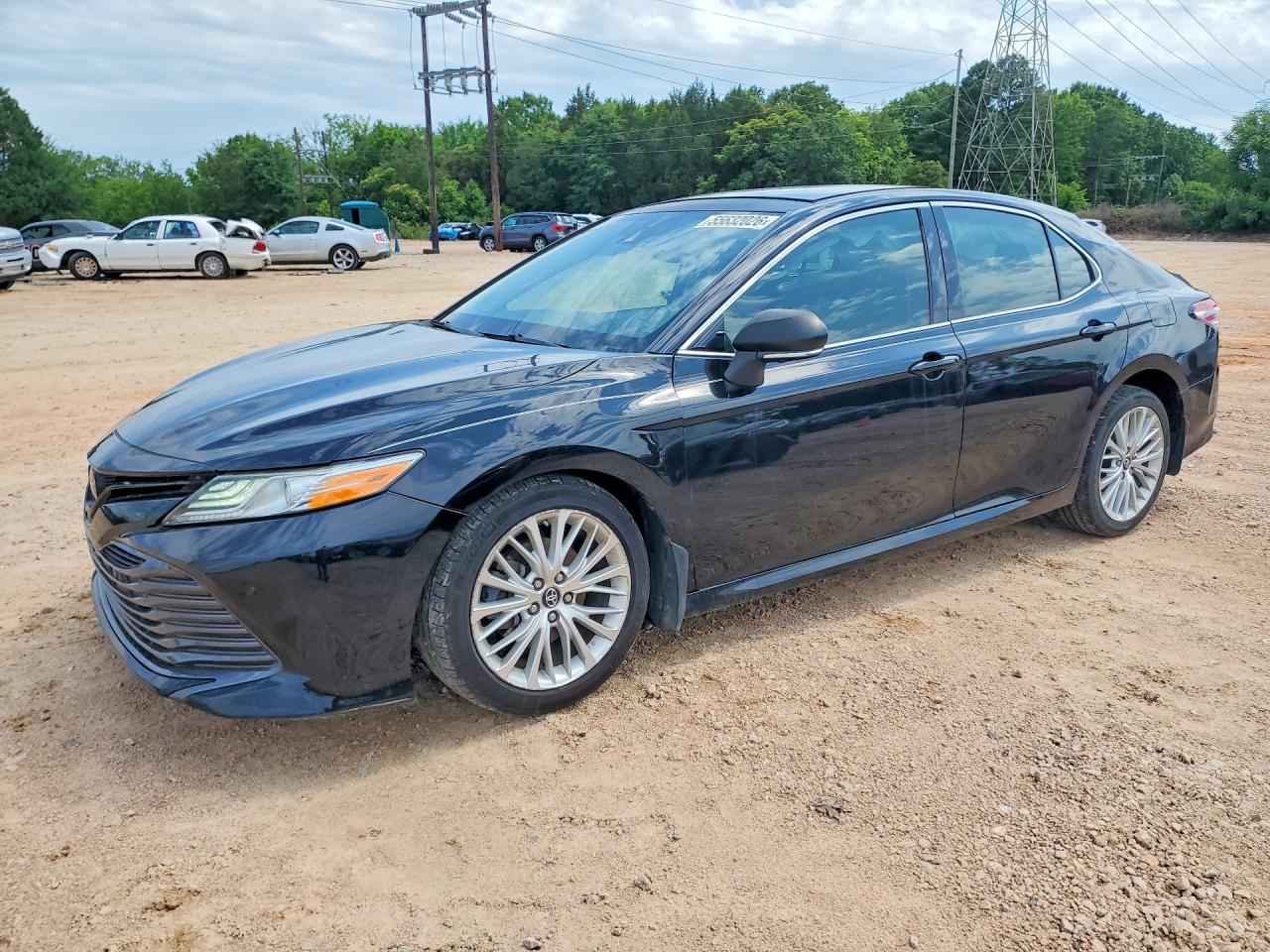 2019 TOYOTA CAMRY XLE V6
